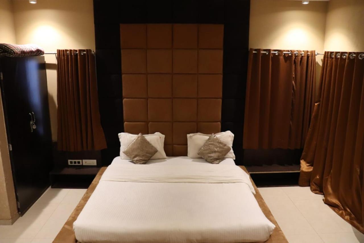 Trident Villas & Holidays Igatpuri Buitenkant foto